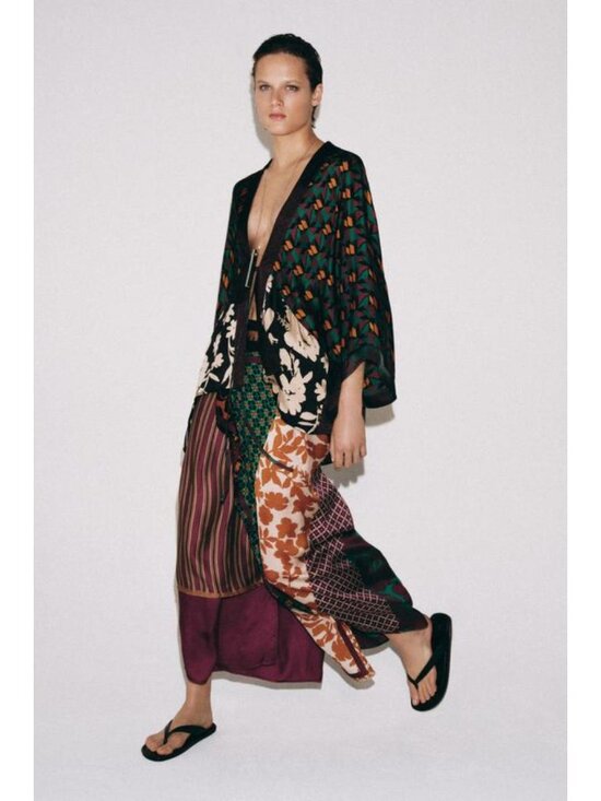 Zara Accessories - ZARA PRINTED SCARF PAREO